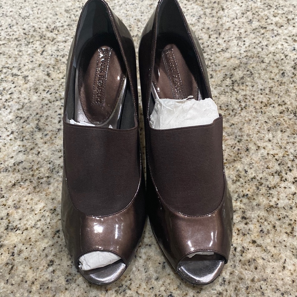 Chocolate Brown Patent leather heels
